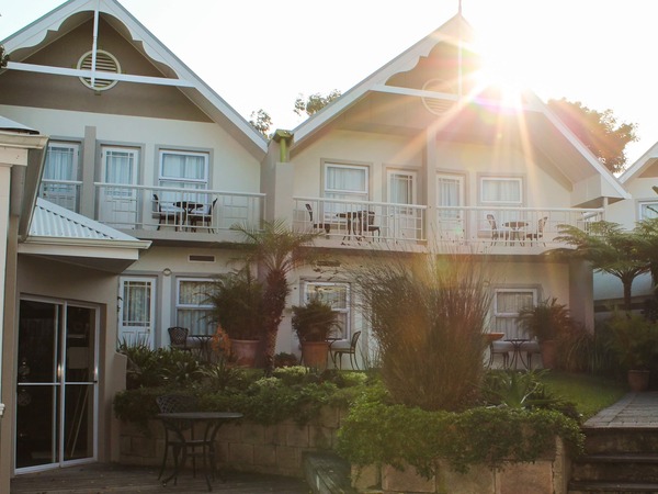 Quarry Lake Inn